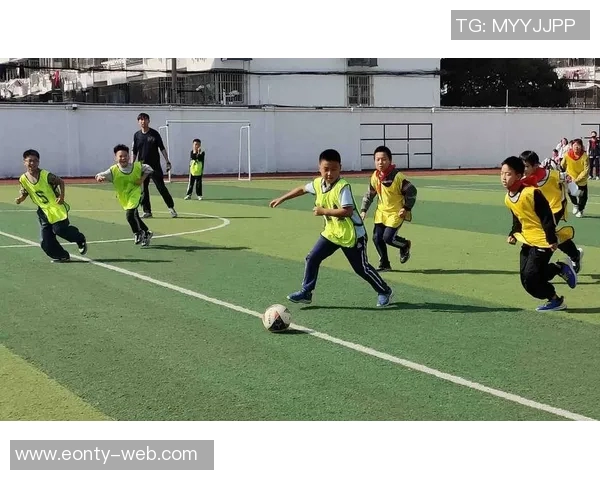 提升青少年足球技能的专业训练学校助力梦想成真