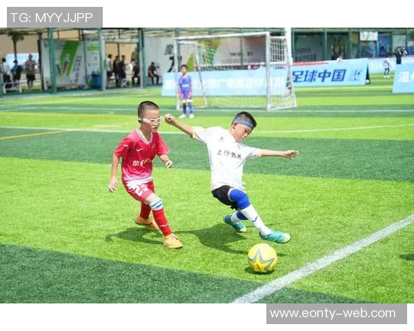 足球赛前热身的重要性与科学训练方法探讨